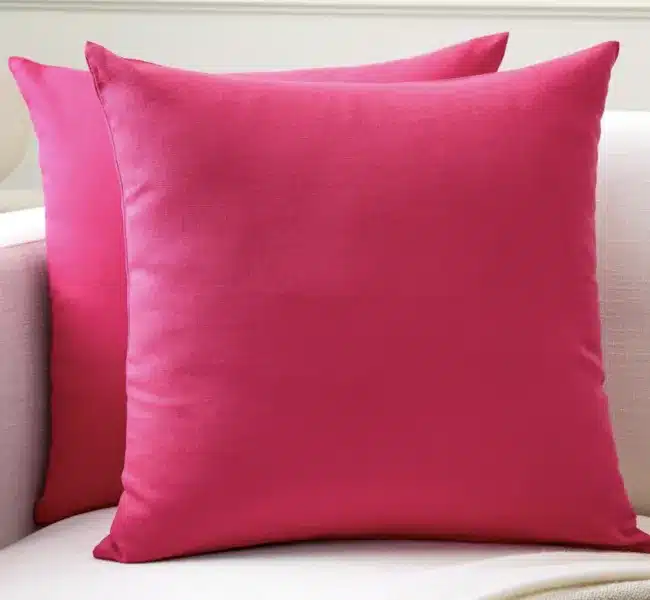 coussin magenta