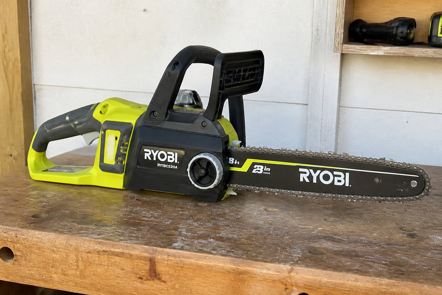 Ryobi RY18CS20A : le compromis idéal pour l'entretien paysager